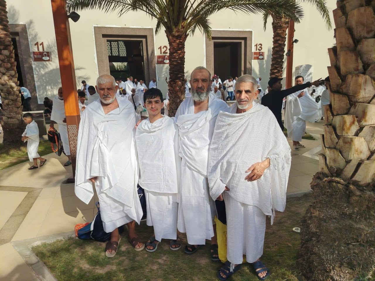 اللهم لبيك، لبيك لا شريك لك لبيك ✨
​بعون الله وتوفيقه، وبقلوب مفعمة بالشوق لبيت الله الحرام،
 إحرام معتمرينا الكرام، ونسأل الله أن يتقبل منهم ومنّا صالح الأعمال.
​رحلة إيمانية مباركة نرجو فيها للجميع عمرة مقبولة وذنباً مغفوراً، بتنظيم وإشراف ميداني من:
👤 المتعهد الحاج أبو صلاح السعيدي
👤 المتعهد الحاج أحمد كريم الكرطاني
​نسأل الله عز وجل أن يسهل طريقتهم، ويحفظهم في سفرهم وإقامتهم، وأن يتقبل دعاءهم وطاعاتهم.
خدمه ضيوف الرحمن شرف لنا 
مستمرين باستلام جوازات العمره القادمه بتاريخ 5\10  ان شاءالله  بسعر ٥٠٠ دولار
