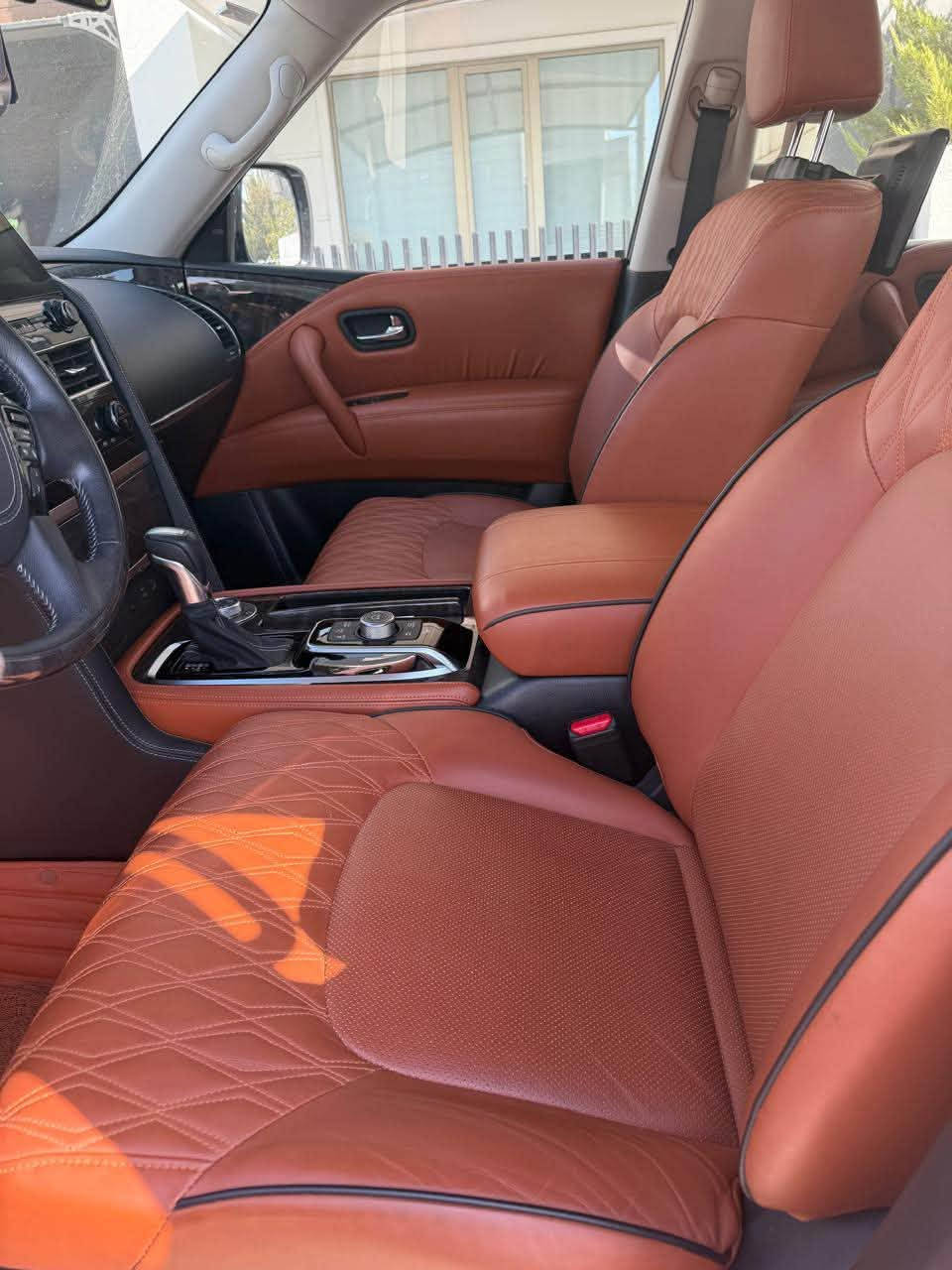 السلام عليكم للبيع نيسان باترول فول بلاتينيوم 2023مكفولة كفالة عامة ماشيه 19الف V6 السعر 560للاستفسار رقم الهاتف  ***********
