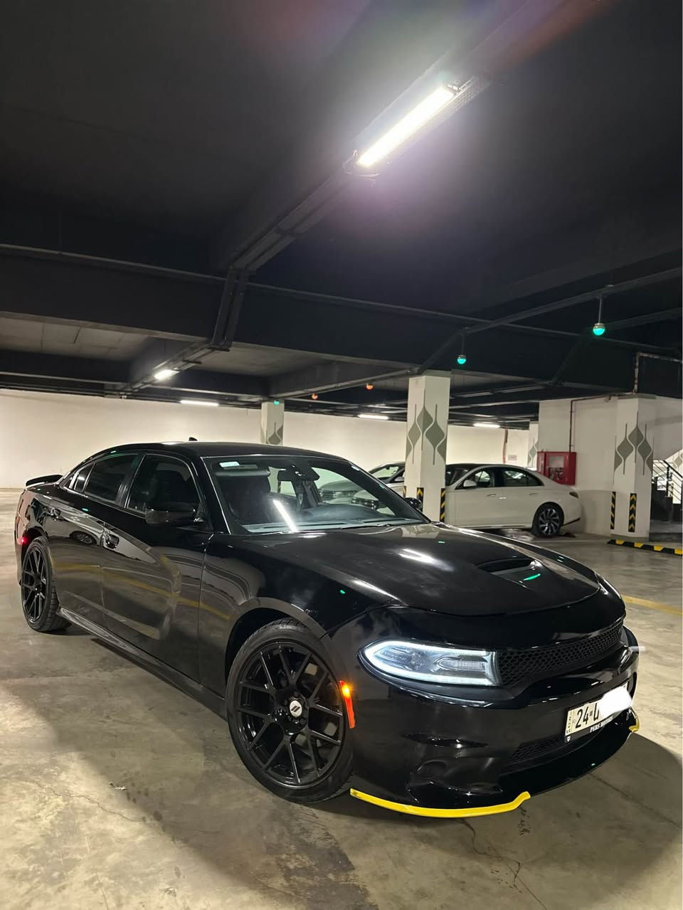 بسم الله الرحمـٰن الرحيم

تحيه للأعضاء الكروب 🥰🫡
Dodge Charger (GT Super Track Pack) 2019

جارجر GT سوبر تراك باك بلاك توب اصل اللون اسود ملكي ♠️ 😈

موصفاتها :

بصمة.  و تشغيل عن بعد

شاشة. جبير
سماعات ALPINE
مازدات زنون + بلوجكترات زنون

سيارة بلاك ادشن كامل من الوكالة 

سوبر تراك باك (تخلي السيارة چلبة)

درايف مود 

ايكو سبورت
‎گير طيارة 

شفتات سترين

ويل 20 انج

تخم تاير جدد

السيارة تلمع 

نشطة وخفيفة 

وبعد مواصفات الGT معروفة 

حادثها‼️‼️:

جاملغ وبنيد و جاملغ صبغ فقط 

السيارة مرتبة وحلوة وتجذب انظار من تمشي بالشارع واتوقع هذا اللون محبوب الكل 😈

السيارة ماشية 122.000 الف ميل

سعرها 185 ورقة وبيها كل المجال للكل الطيب والموطيب🤍.

اي استفسار تكدر تستفسر اهنا وتكدر عل هذا الرقم 

وبالحالتين موجود جواب لاستفسارك وتدللون علينا حبايب🤍.

للاستفسار :***********

موجود واتس أب 

ورصيد 

ومتواجد بكل وقت🤍🤍

مكان السيارة.   اربيل.    🤍🤍 أربيل, العراق
