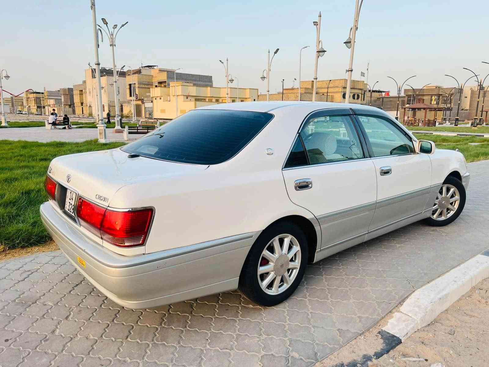 السلام عليكم للبيع سيارة مكلة جنون دخول جديد رقم بصرة انكليزي مشروع وطني سنوية لغاية 2031 سيارة كفالة من الكص والضربة (علمن سيارة نقل جثة فقط ) مكينة وكير ديفور كبير كفالة حدادة مية بالمية 💯 تبريد ثلج كهربائيات كلها شغالة العنوان البصرة تقاطع المصفى السعر 88 قفل الشراي يتصل *********** البصرة, العراق
