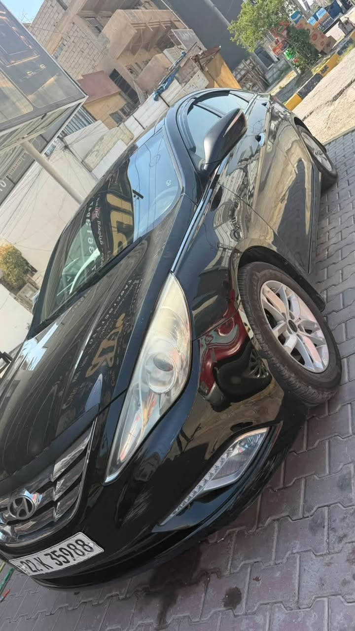 سونوتا خليجي 2014 فول لمتد واحد على واحد
بيها صبغ 3 قطع 
ماشية 250 تقريبا 
السعر 110 وبي مجال 
محرك 2400 دوش مكانك سيارة تكريت القادسية 
تصال على رقم ***********
