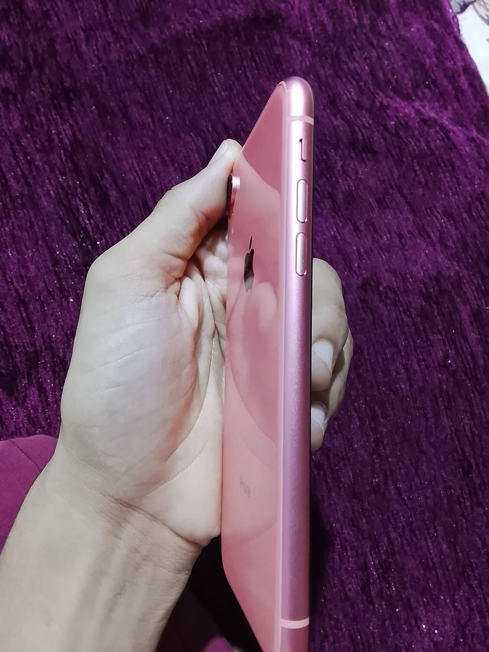 سلام عليكم ايفون xr للبيع جهاز الله شاهد استخدام شخصي لا مصلح ولا مبدل بي شي جهاز نظيف ماناقص شي كلشي شغال بي سيمكارت كامرته فول والله ذاكره 64 بطاريه 95 يوم كامل شحن تجي تفحص وتشوف وسهله لون مميز مكاني بصره كرمه علي ابو صخير قرب مثلجات المهندس رقم الهاتف *********** واتساب
