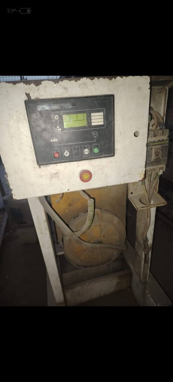 السلام عليكم..
مولد بيركنز للبيع  60 Kv  ٤ بستم. لا تنقيص ولا تبخير. للاستفسار *********** او ع الخاص.
