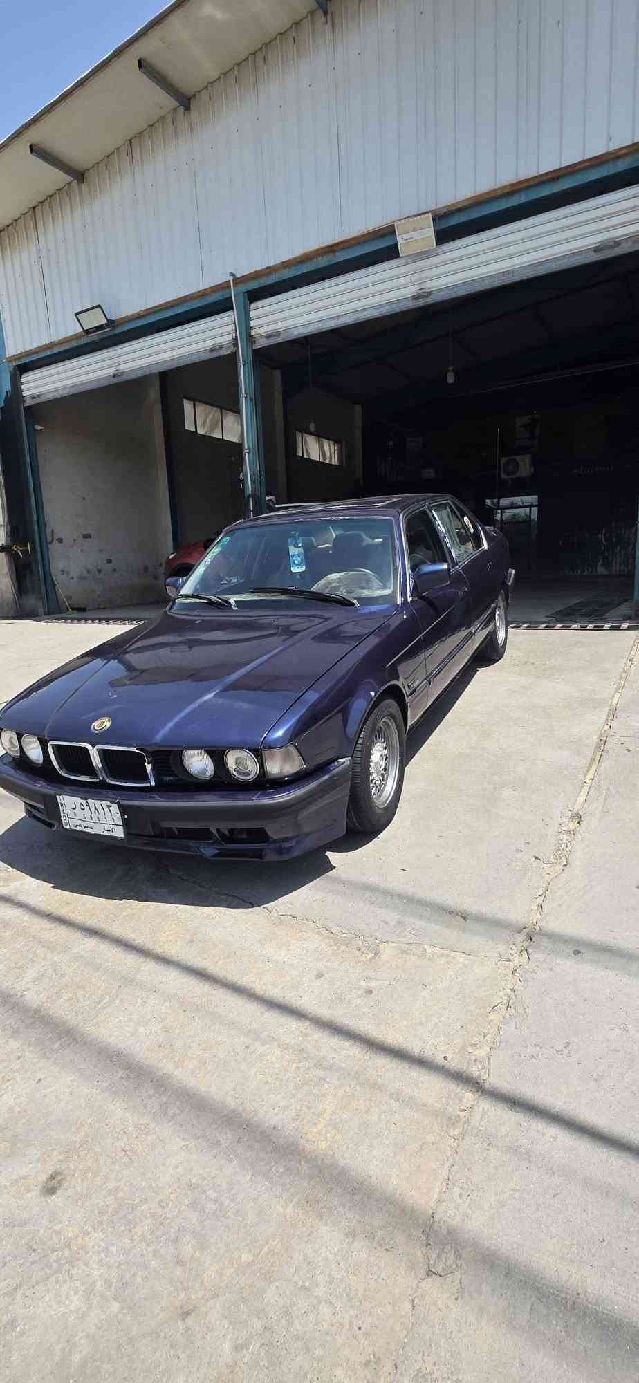 بي ام 730
بي ام 730
 اصل V8 
موديل 1993
كير ومحرك كفاله سياره فول فتحه كشانه دبل كهرباء 
تخم تاير صدر جديد رقم انبار تحول ثاني يوم 
سياره بدون ضربه صبق جماليه لون مميز 
بيه نواقص بصيطه لدعدات مال لسرعه واكفه 
وتبريد عاطل بس ذني بيهن نواقص ولباقي جاهز 
العنوان فلوجه شارع العام ***********
السعر 48 وبيه مجال
