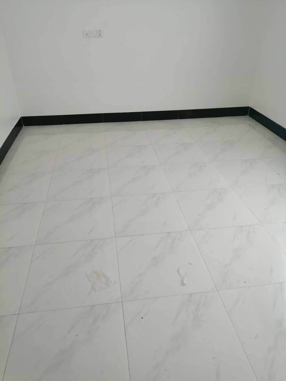 خلفه سيراميك شغل درجه أولى تسليم مهندس شغل مرتب ونضيف ***********
