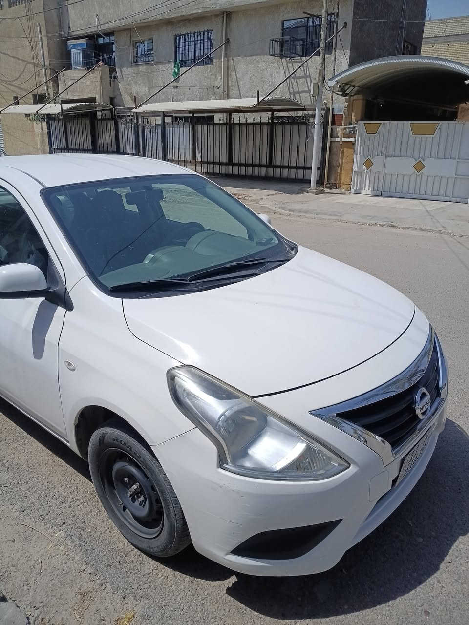 نيسان سني هندي رقم بغداد باسمي سنويه ل٢٠٣٠ مكفوله عدا طعجه بسيطه بالجامغ الخلفي كما موضح بالصوره ماشيه ٧٠ حقيقي الشراي اتصال ***********
