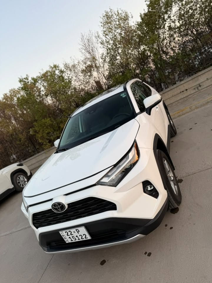 سلام عليكم سعر بلاشش 💣🔥
راف فور XLE AWD.
موديل2024
الضر:بيها قطعة جاملغ امامي جهة سايق صبخ  
بدون دواخل
فول فول مواصفات
ماشي 23,000 ميل
ملاحزاد بيها مكانين صغير تعديل 
سياره رقم اربيل تحويل + وكالة شرط 
رقم شاصي موجود داخل الصور
2T3P1RFV5RC464107
للتواصل *********** واتساب +كورك
