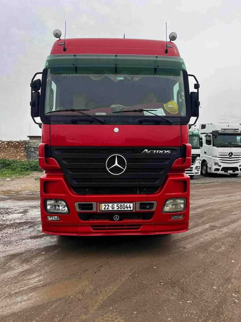 ---
*للبيع مرسيدس اكتروس  2004 

*المواصفات:* الاتيدر كامره 
🚛 *النوع*: مرسيدس بنز Actros 1850 
📅 *الموديل*: 2004
🎨 *اللون*: احمر
🚩 *الرقم*: اربيل 
📄 *السنوية*: مجددة لحد 2027/2/23
⛽ *سعة الحوض*: 36,000 لتر
✅ *الحالة*: نظيفة - جاهزة للشغل
نتهاء تكيال 2027/2/23
 

*المكان*: الرمادي 
*للاستفسار واتساب/اتصال*: ***********
