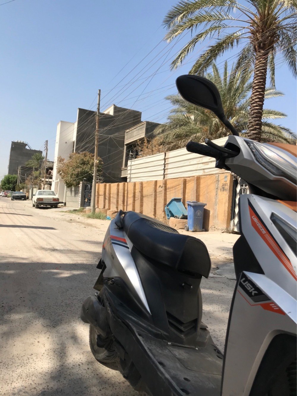 السلام عليكم دراجه شحن نوع سكنس البيع الدراجه نضيفه وخير من الله ٦بطارات كبير الدراجه موديل ٢٠٢٥ السعر ٤٧٥وبيه مجال حك الجيه العنوان العامريه شارع العمل الشعبي للاستفسار *********** متوفر فقط عل رصيد ما بي واتساب
