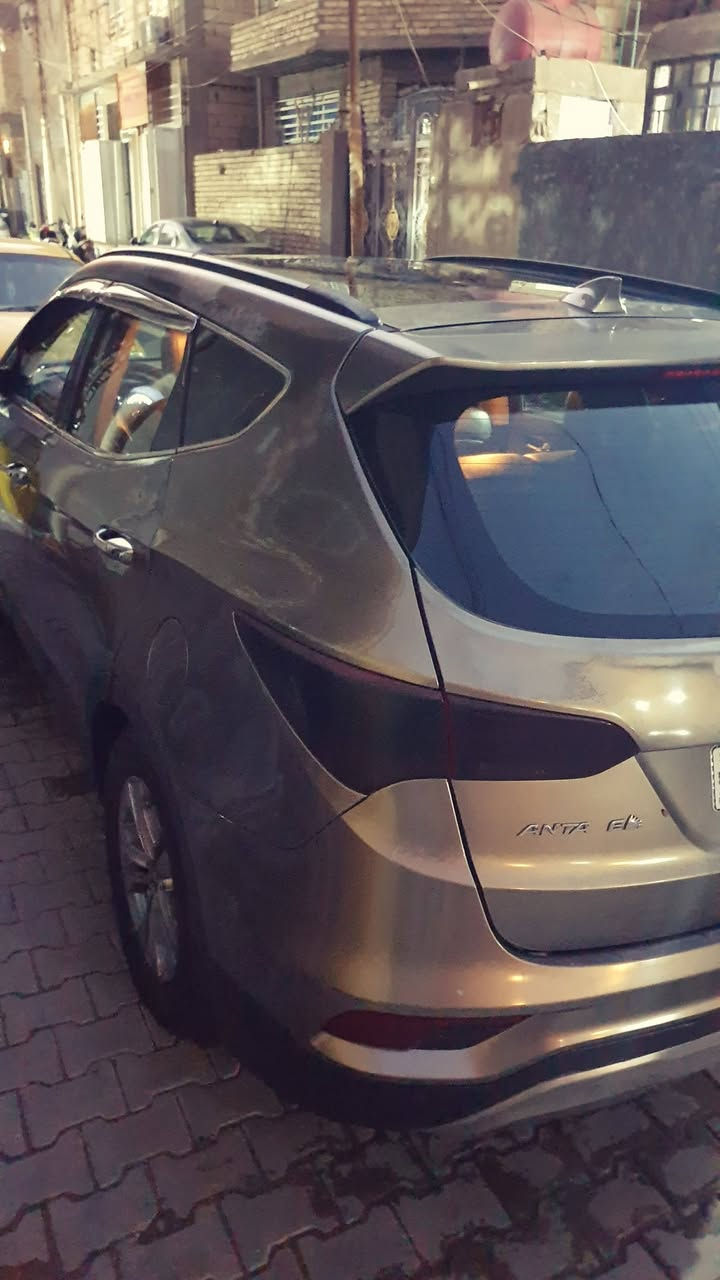السلام عليكم
سنتافي 2018سبورت وارد امريكي فول مواصفات 
٢٤٠٠ GDi
رقم بابل انكليزي سنويه ٢٠٣١ هزة جديدة 
كير ومكينه وحداديه وتايرات وتبريد مكفولات 
السيارة خير من الله 
١. بنوراما 
٢.حساسات امامي خلفي رادار كامرات ٣٦٠ رادار جانبي
٣.. ٤ وضعيات قيادة 
٤.كشنات امامي  تدفئه وتبريد خلفي تدفئه فقط.... تبريدقطعتين   
٥..كراسي كهرباء جنطه كهرباء

السيارة صبغ حزام وبيهة جرادات مثل ما موضح ب الصور 
او تريد فيديو ادزلك ..السيارة بكربلاء ب اسم اخوي مداور ثاني يوم السعر....١١٥ وبيها مجال كلش قليل. 
..
***********
