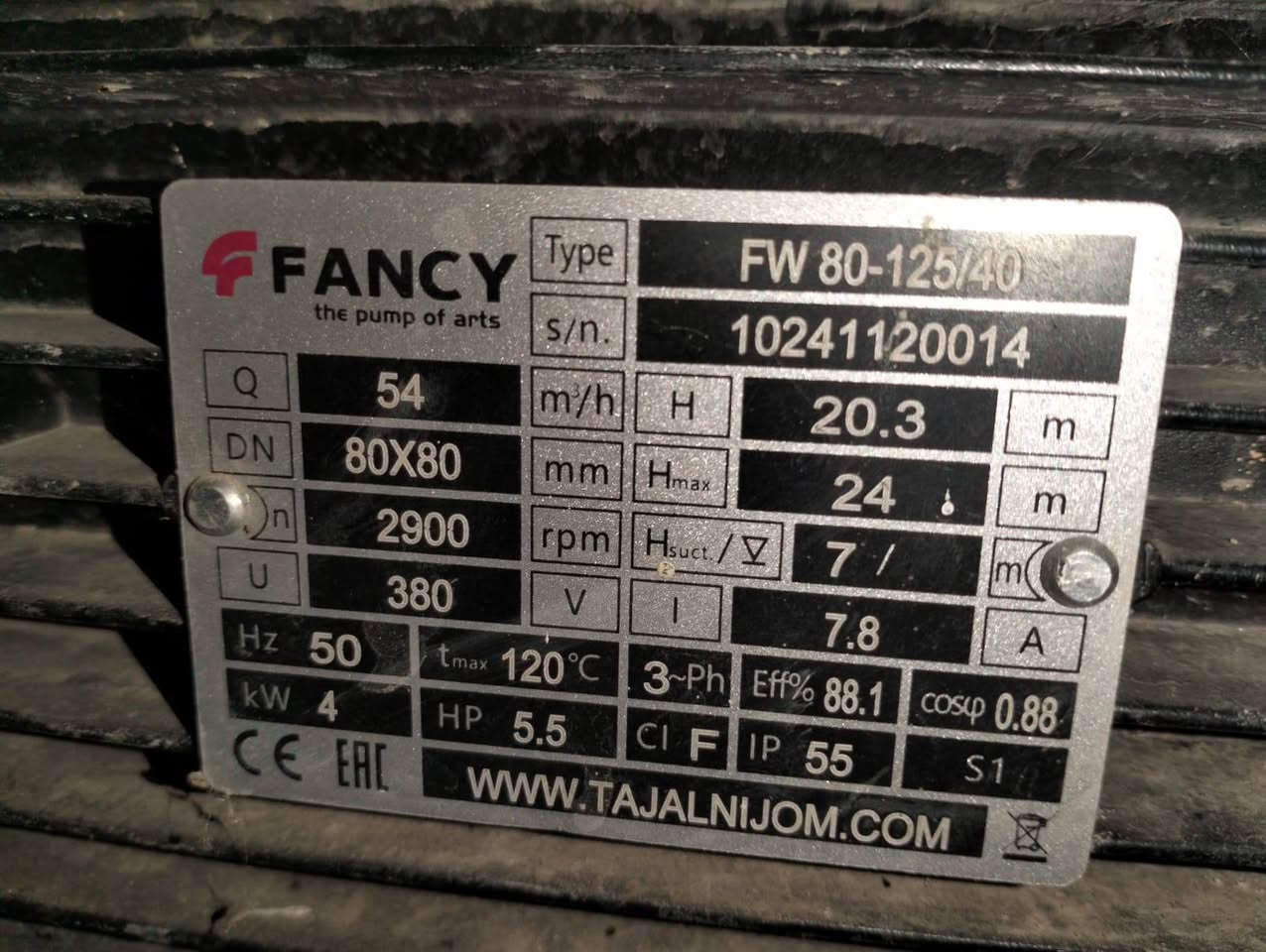 *للبيع مضخة ماء كهربائية FANCY ضغط عالي 5.5 حصان - الكوت*

*المواصفات:*
- *الماركة*: FANCY الاصلية
- *القوة*: 5.5 حصان 
- *الدورة*: 2850 RPM
- *الضغط*: عالي - يرمي 20 الى 25 متر
- *الفلانشات*: 2 انج دخول وخروج
- *الاستخدام*: سقي زراعي، رشاشات، ضخ من النهر والبئر
- *الحالة*: نظيفة وشغالة 100% - بدون اي عطل

*سبب البيع*: مستعجل .

*السعر*: 430 الف دينار وقابل للتفاوض البسيط
*المكان*: الكوت -
*للاستفسار والاتصال*: ***********
