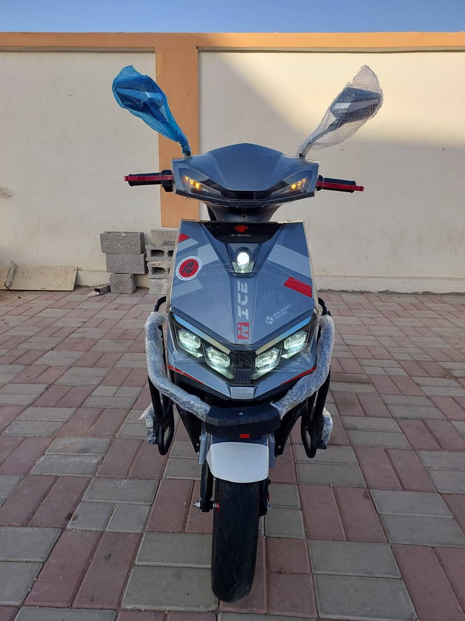 دراجه شحن شركة الماسه 💎(الشبح
فول مواصفات 
لايتات زنون عالي وناصي اشاير يمنه ويسره ودبل اشاره
4 سرع
نضام بك Rرجوع إلى الخلف تثبيت سرعه بطاريات فول على الفحص مدخل شحن سريع منفذ يوسبي دراجة مستعملة شي قليل جداً
المكان داخل الرمادي للتواصل ***********
 سعر دراجه 700 وبيه مجال
