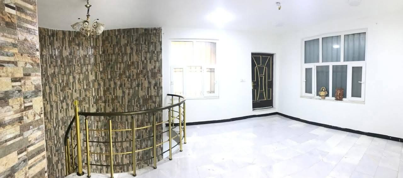 للإيجار • دار سكن • حي الجزائر