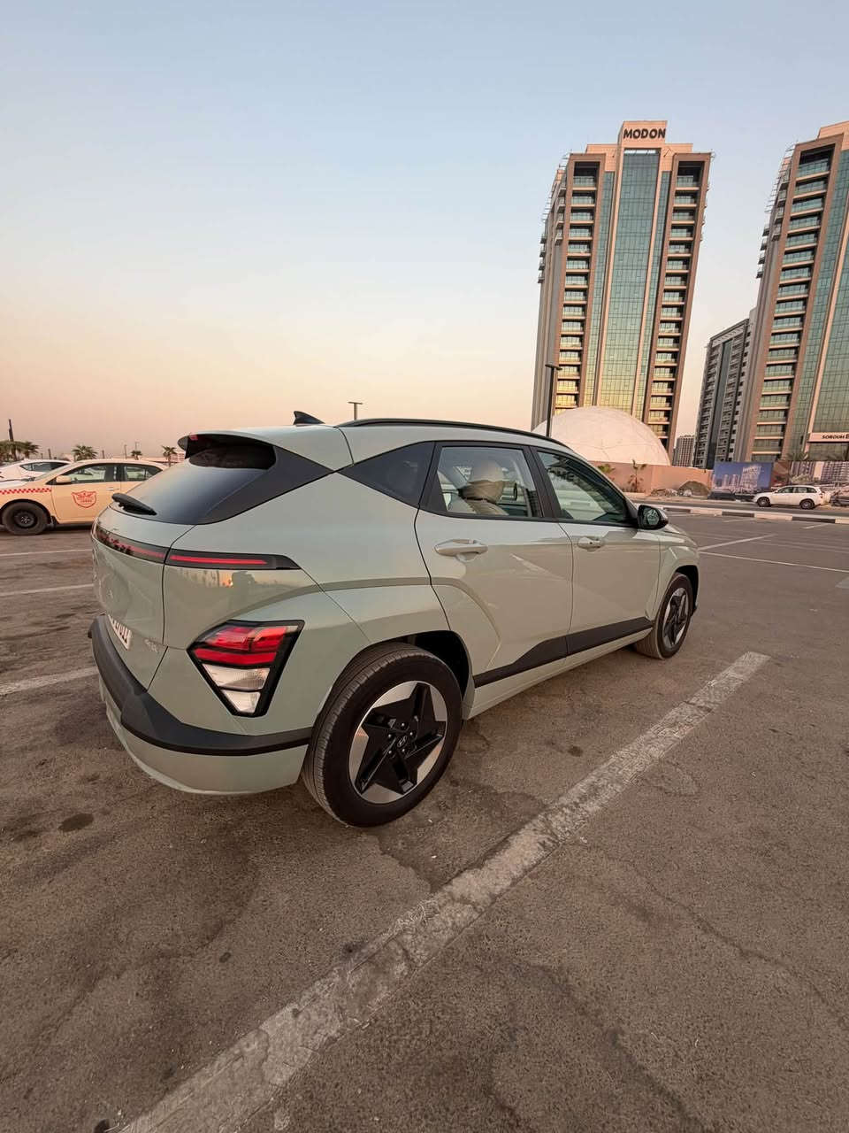كونا كهرباء بالكامل فقط بدون بانزين
موديل 2024
ماشيه 34 كيلو
الضرر موضح بالصور 
فقط بنيد بدون داخل
سياره جديده و تحويل مباشر 
شاحنه وياها اصلية 
رقم اربيل تحويل مباشر 

مكاني بغداد مطار بغداد الدولي
*********** واتساب بي 

السعر 165 بيها مجال
