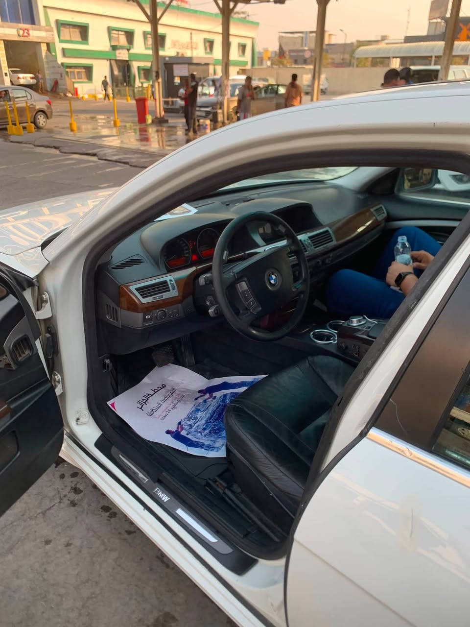 سلام عليكم بي ام BMW باخره سعر المطلوب 105$ موديل 2002 اصل745 مكينه كير خير من الله حداديه جديده تخم تايرات جدد  تبريد تدفئ كهربائيات كله شغال كفاله محرك 8V سياره حلوه وجاهزه من كلشي صوت دي جي مرعب مضخم ويلكب دواخل صندوق شفط استيرن كهرباء كشنات كهرباء تحكم جام بصمه وبيه مواصفات كلش هواي جاملق المامي بس شوي صبغ وباب وره سايق مفتوح يعني مسنترينه ينحسب مفتوح تحول ثاني يوم مكاني بصره بريهه ***********
