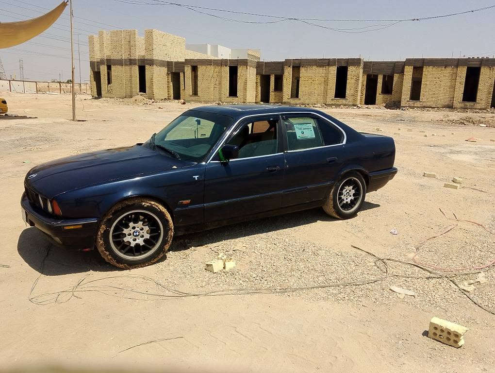 سلام عليكم BMW مديل 92 حجم 525 محور مكينه وكير وعقل في فيتي مال راس ثور تخم تاير حداديه جديده بيع او مروس ***********سماوه بي وساب السماوا, المثنى

