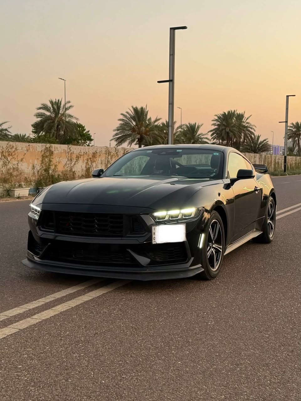 موستنك 4 سلندر ایکوبوست
موديل ٢٠٢٤
الممشى ٤٢ الف 
السيارة جديدة بمعنى الكلمة وجاهزة بدون نقص 
المواصفات :-
-مواصفات فول للأخر
- أناره ترحيبيه
-شاشات 
-كيجات ديجتال يتغير اكثر من شكل حسب المود 
- تغير الوان دشبول
- ⁠كشن السئق كهرباء
- كاميرا خلفيه
- وضعيات قياده
-مودات الستيرنك
- التحكم بال RPM بالبصمة
-٩ سماعات
- رادارات ٣٦٠
- دواخل اسود
-مانع اصطدام
-تدفئة كشنات
-تحديد مسار + مستشعر
- اوتو هولد
- ⁠اضاءة داخلية متغيرة اللون 
- ⁠دخول ذكي 
- تشغيل عن بعد 
-هاند بريك كهرباء
-اوتو ستارت
-قيادة ذاتيه
الحادث
 أندر كراج يعني حادثه من اسفل السياره 
- ولا قطعه صبغ فقط تكحيل بسيط تعتبر كلين
- ايرباك ستيرن وبرده جهة سائق فقط 
 رقم شاصي
1FA6P8TH2R5106803

السعر ٢٠٧ $ وبيه مجال
العنوان / بغداد - العامرية
***********
