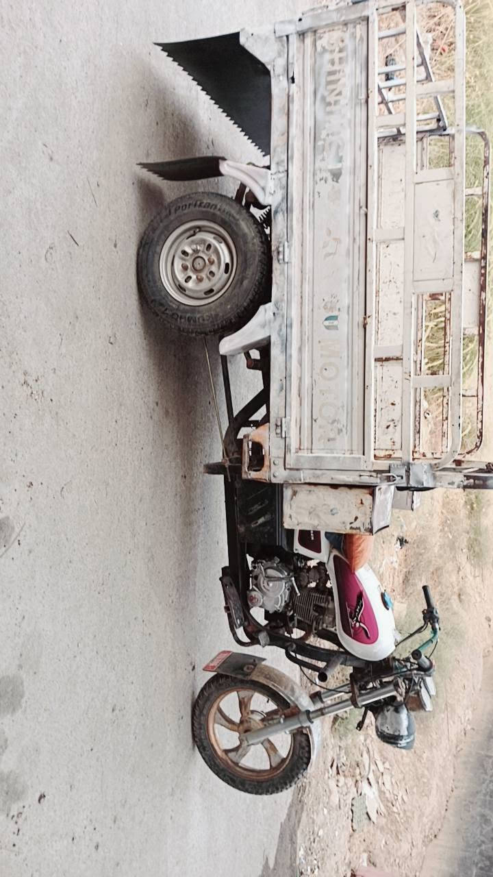 ستوته ام الطير خير من الله نضيفه  مديل2013كبل للشارع جاهزه السعر 850وبيهه مجال للشراي *********** جسر الجورجيه
