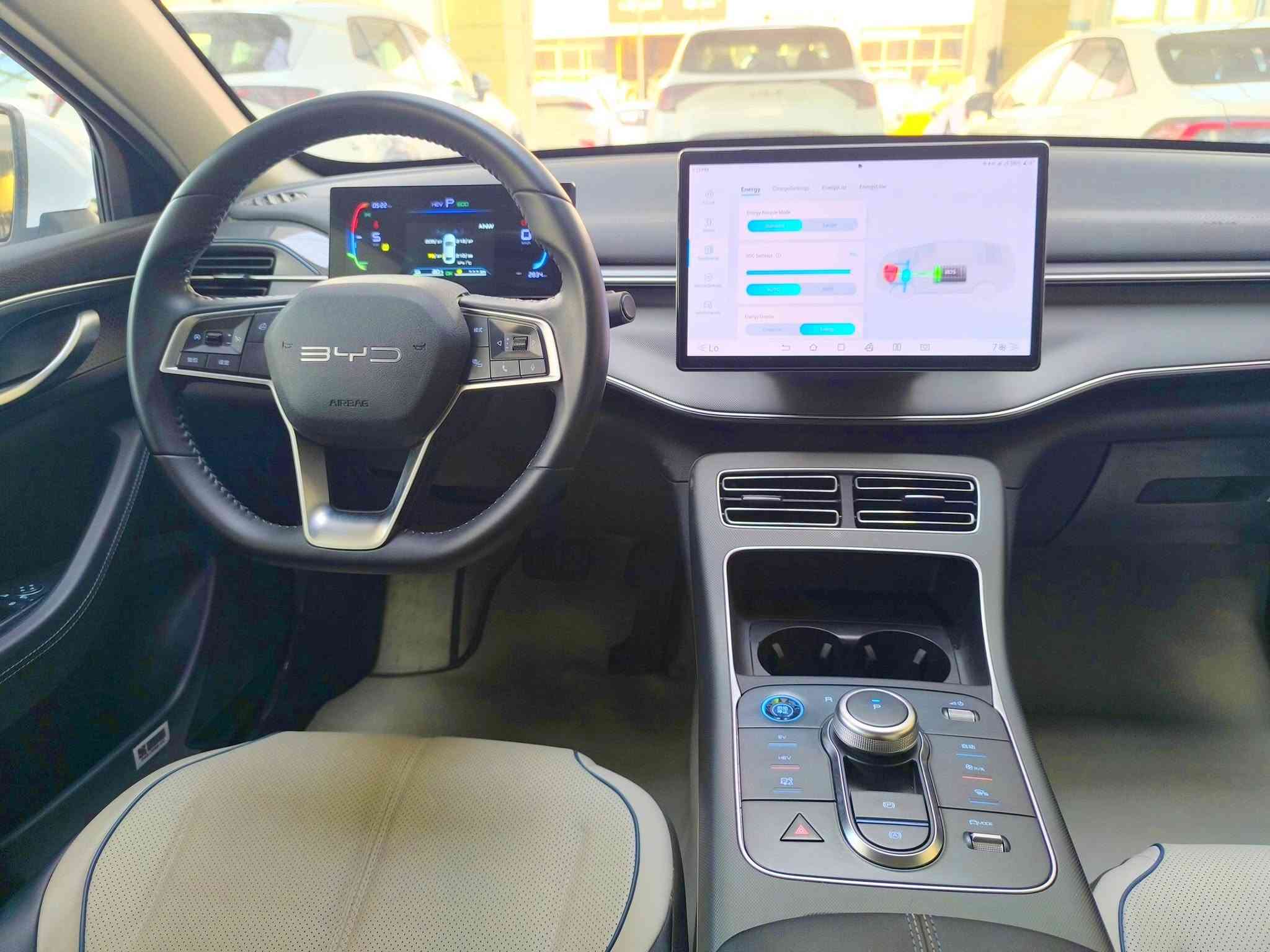 بي واي دي دستروير 2025 جديدة
تعلن شركة نيروز لتجارة السيارات 
عرض سيارة بي واي دي دستروير جديدة بمعنى الكلمة مكفولة عامة ماشية 2800 كم فقط.
رقم بغداد تحويل مباش 
السعر 21 مليون 
سعر نهائي و بدون دلالية 
للاتصال ***********
العنوان 
بغداد معارض النهضة الشارع العام
