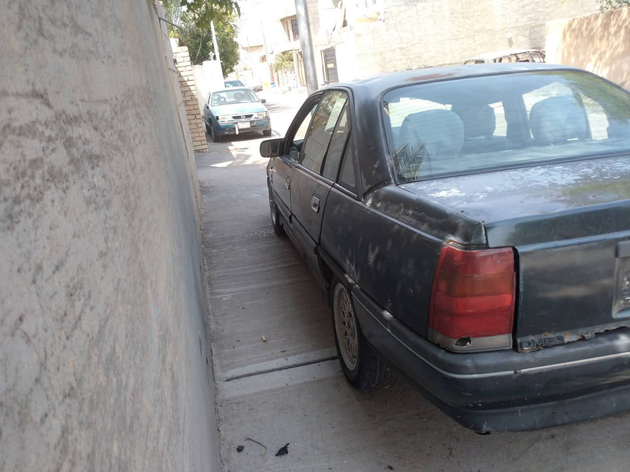 اوبل اوميكه محرك 2000 كير عادي بي صوت بل نمره الثاني السعر 20 وبيهه مجال العنوان الفلوجه  المرسله على الفيس اوالتصال ***********
