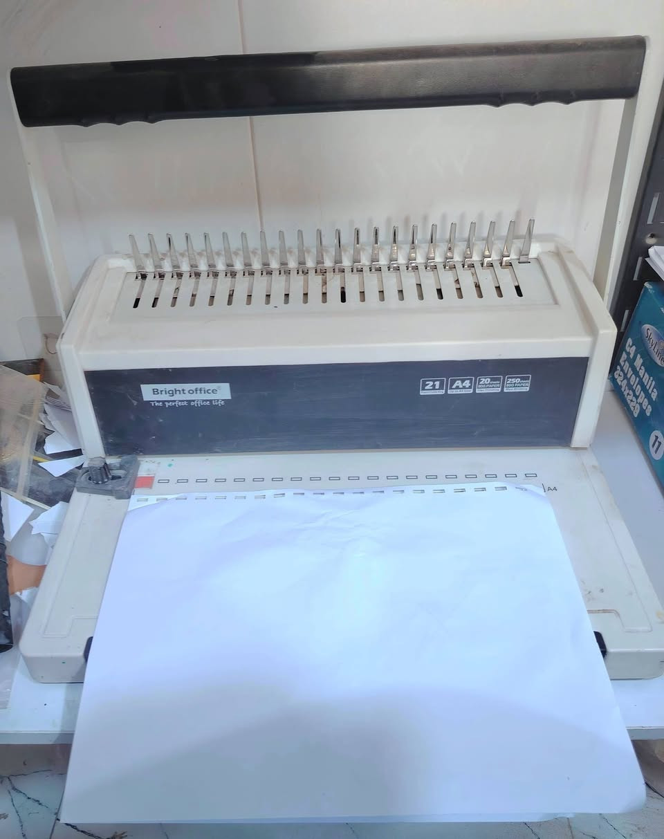 طابعات لبيع عدد 2 وجهاز سبايرول 
1-طابعه hp 477 شرط الفحص 
2- طابعه كانون متروكه نقصه كاترج 
3- جهاز سبايرول 
بسعر مناسب التواصل واتساب ***********

