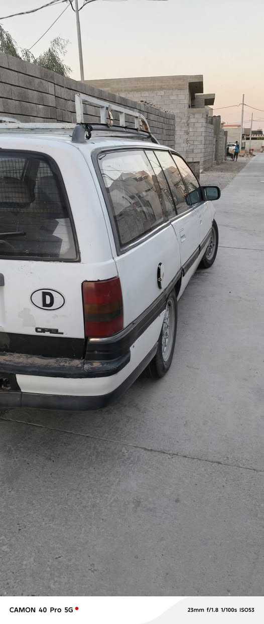 سلام وعليكم
اوميكا حجم ٢٠ موديل ٨٩ 

السياره جديده 

متعوب عليها 

باسمي السياره 

سعرها ٢٥
***********
