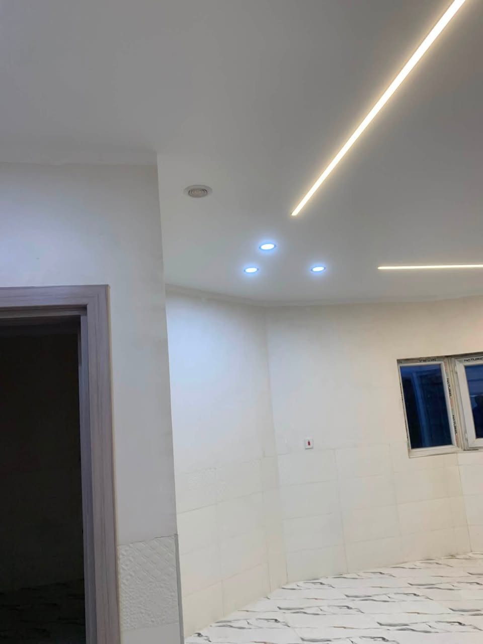 جميع اعمال ديكورات مغربي
سقف ثانوي 
عدل وهندسي 
صبغ داخلي خارجي 
تغليف فلين داخلي وخارجي
تغليف بلاستيك او اشرطه بلاستيك
اسعار مناسبه 
طلس عام 

***********
