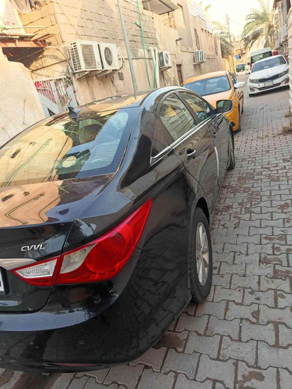 سلام عليكم سياره سوناتا موديل 14كير مكينه حداديه تخم تاير كله كفاله والبدي شوف العين مرات شفط تحكم ستيرن مانع انزلاغ شغال مكينه 2400 بانزين اصل كص جنطه فقط لزكه هزه موجوده طبق الاصل ويه الشاصي سنويه تنتهي 29 العنوان بصره طويسه السعر 40 رقم ***********

نص مكتوب في الصور:
- @2z._wl