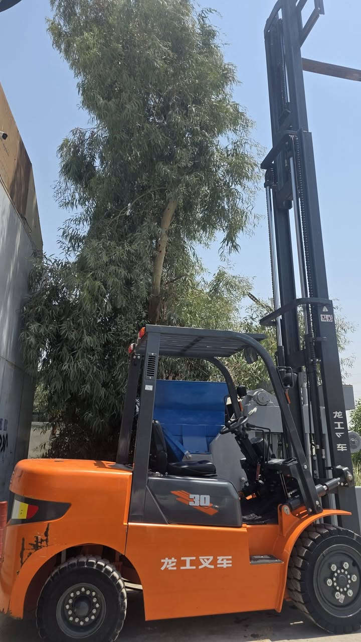 موديل 2023 منفيس كاتي سليمانيه
3طن 3حركه 3سلايت رتفاع 50\5 متر
كفاله عامه وضع الشركه 
مكينه كير اكسل بشرط تايرات ربل 
للمعلمات أكثر اتصل 
***********
***********
يوجد توصيل جميع المحافضات
