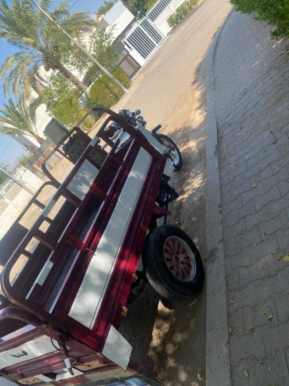 السلام عليكم ستوته للبيع موديل 22 محرك 150 كهربائياتها كلها شغاله بليته موجوده شاصي شرط ستوته كلها كامله ما ناقصه اي شيء تركب وتطلع سعر الستوته مليون 300 بيها مجال مكان الستوته سامراء ما متواجد على الفيس خابرني***********
