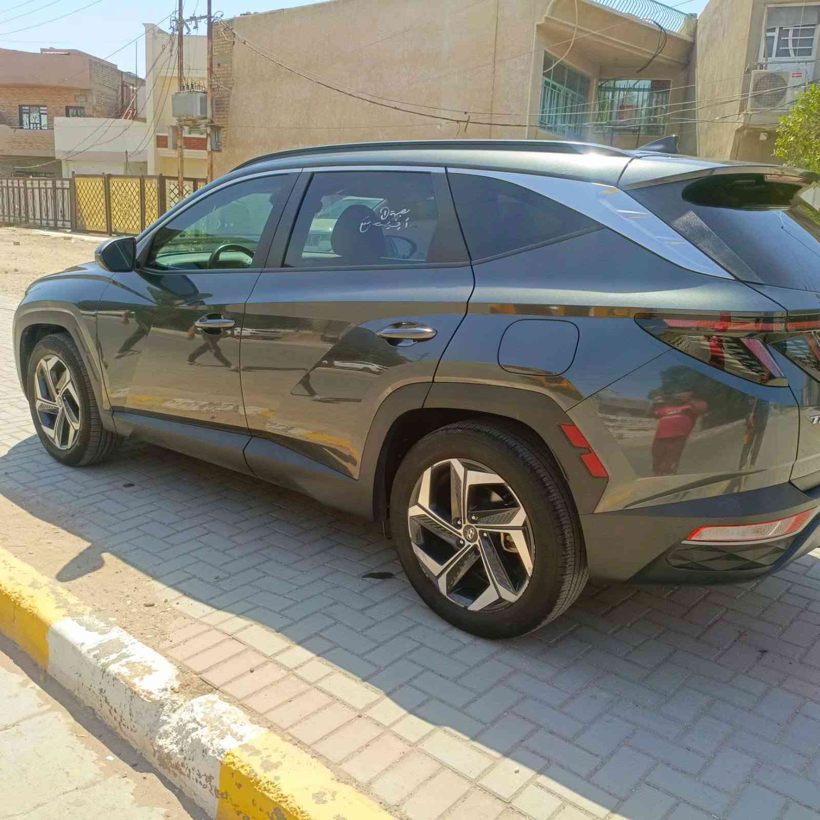 هيونداي توسان  2023

سعة المحرك : 2.5 GDi مع كير 8 نمر
 
وارد امريكي كلين تايتل بدون حادث

اللون الخارجي : ( فيراني
اللون الداخلي :  ( اسود )
قراءة العداد : 37mil

رقم بغداد بسمي هزه جديده

الاضافات

-بصمه تشغيل
-بصمه ابواب
-تشغيل عن بعد
-شاحن واير ليس
-صندوق كهرباء 
-رادار امامي قياده اليه
- نظام مساعدة عدم الانحراف عن الطريق 
-نظام carplay 
- شاشة وسطية كبيره 
- نظام النقطة العمياء ( حساس مرايا جانبيه)
- هاند بريك بصمة 
-اوتو هولد
-نظام توقف تلقائي عند الرجوع
 - كاميرة خلفية بدقة عالية 
 - نوع المقاعد: كهربائي  - تدفئة 
- المصابيح:  زينون - إضاءة ليد- ليزر
- دخول ذكي  

للاستفسار الاتصال على الرقم
‏‪***********‬‏
