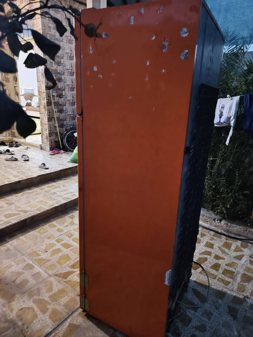 ثلاجة • للبيع • أجهزة منزلية