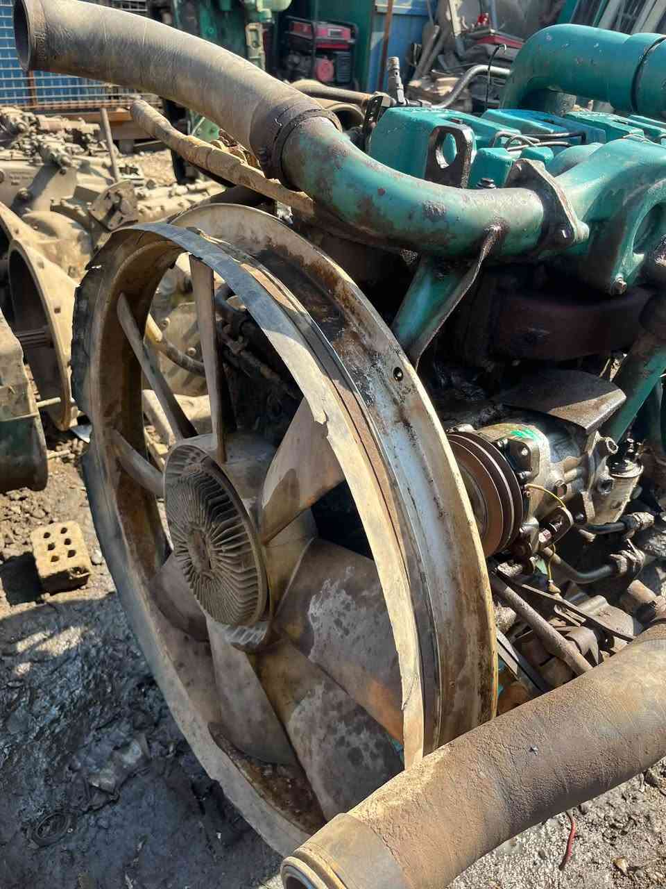 السلام عليكم للبيع محرك فالفو F16
استندر عل تشغيل والفحص 
عنواني جرف النداف الحي الصناعي 
***********
