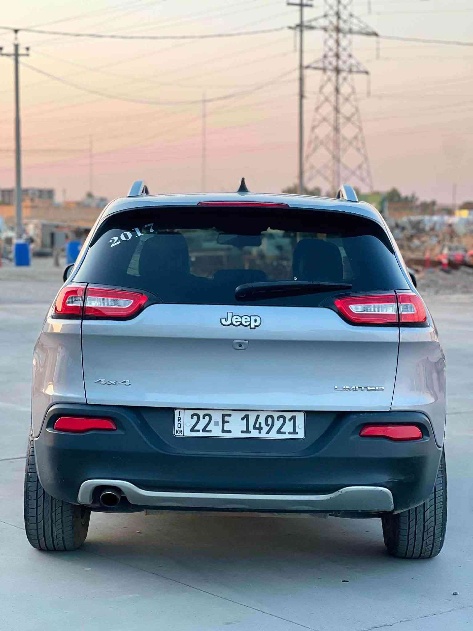 جيب شيروكي • ٢٠١٧ • بدون تفاصيل