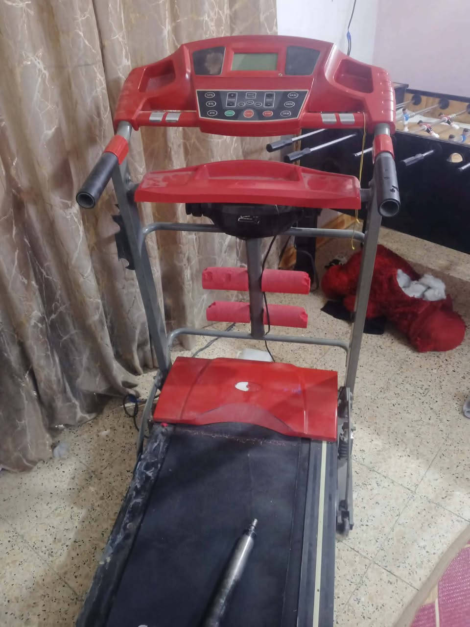 السلام عليكم جرايه للبيع بسعر 125بيهه مجال بسيط جبلية تحمل وزن 120 مشغل اواكس بيهه عطل بس البوري الي بصوره 
الدوره ابو دشير 
***********
