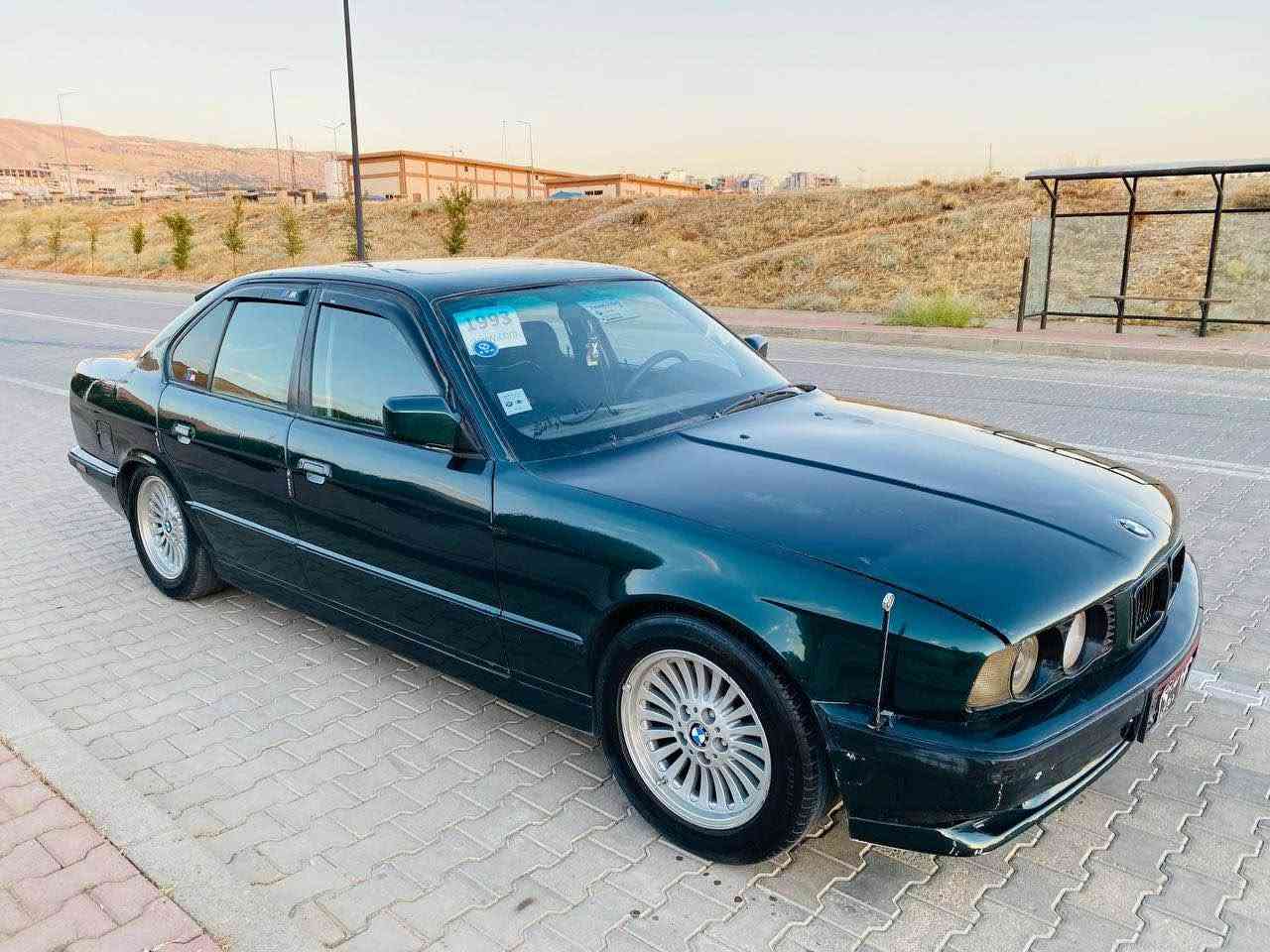 سەرەتا بەناوی خوا ماشاللە لەماڵی هەموو لایەک 
BMWبۆفڕۆشتن 
نموونه يي نيه له جوانيا
مۆدیل 1991ئارم پلاستيك سليمانيه به شه رتي ئارموو ئه وه ليات  
مووسو براوه ش به شه رت  
مکینە 520  كپس ديجيتال گیڕ عاديه   به شە رتي گيرو مه كينه هه لمي نيه
كاره باهي هه مووي ئيش دكات 
دوو جام كاره باهيه  لآيتت زينونه لآيتت عه لقه شه گيچه  كاني هه مويي ئيش ده كاتت
گه رمي و سيدي هه موو شتيكي مزبوتت 
چوار تايه و ويلي تازه تازه يه
سه ياره كي تا بليت توندوو تووله مالي دوسته 
هيچ ده عمو ليدراوي نيه پيشو دواهي كه پسه 
نرخ (( 27گلا معامه له يكي برايانه)) 
***********
*********** السليمانية, العراق
