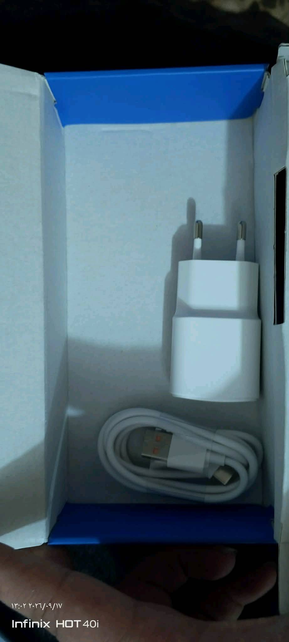 ‏🔹 Tecno Spark Go 3
‏🔹ملاحظة/ انتبة ذ 128GB بسعر 64 وهم مستخدم ساعات
‏🔹 لون مميز سلفر الجهاز يعتبر غير مستخدم للعلم فقط ساعات 
‏🔹 الرام: 4GB + 4GB المجموع 8GB كيكا توسعة
‏🔹 التخزين: 128GB انتبة مو 64GB هذا 
‏🔹 المعالج: UMS9230E (T7250)
‏🔹شاشة📱بحجم 6.75 انج تردد 120Hz📲
‏🔹📶 يدعم 4G + بصمة جانبية + تصميم عملي وخفيف
‏🔹 الكاميرا الخلفية: 13MP
‏🔹 الكاميرا الأمامية: 8MP
‏🔹 البطارية: 5000mAh 🔋ويدعم الشحن السريع بقوة 15W
‏🔹 دقة الشاشة: 1600×720
‏🔹 النظام: HiOS 15.1.2 مبني على Android
‏🔹 الحالة: الجهاز  جديد جديد مستخدم فقط 5  ساعات كل غراضة ما ملعوب بيهن  بعدة ع وضع الوكالة 
‏سعر 160 بي مجال حك جية فقط /جماعة 145 و140 مابيع
‏📍 الموقع: بغداد /الرصافة / حي الانتصار /قرب السيطرة