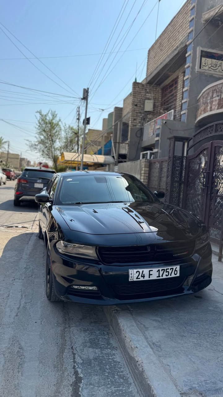 Dodge Charger

Sxt plus 2018
مواصفاته مال بلاص 
- كشنات جلد تدفئة تبريد و كهرباء الاماميات والكشنات الخلفية تدفئة 
-نقطة عمياء 
-فتحة سقف 
-حادثهه طابة كلين و  هنا صار بيهه بابين والجاملغ امامي جهة اليمنة مبدل بلادي نفس اللون وبيهه بارد شي بسيط بالصندوق 
-السيارة بدون صبغ حاليا 
بدون لغد ولا شواصي ولا دواخل ولا ايرباك 
-ماشية  102mi 
-لايتات زارعلهه عدسات ليد وليزر  وبيهن ضمان 
- مبدلهه فريز جديد 
-دسكات وتايرات جدد
صدر جديد مصفره كله المعنى ماتصرف عليهه شي  
- سنوية وهزة جاهزات
 
السعر : 19000 وبيهه مجال
 
*********** بغداد, العراق

