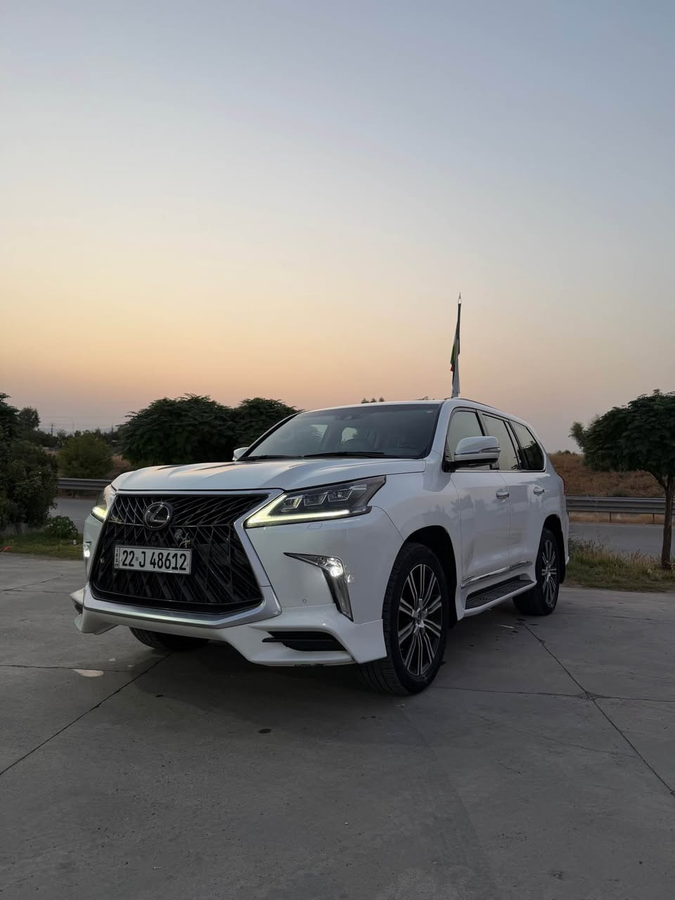 Lexus LX570 (Super Sport)
2018 
75,000 رۆیشتووە
بێ سبوخ
سعر (7) دەفتەر و مەجال
رەقەم تەلەفۆن
*********** أربيل, العراق
