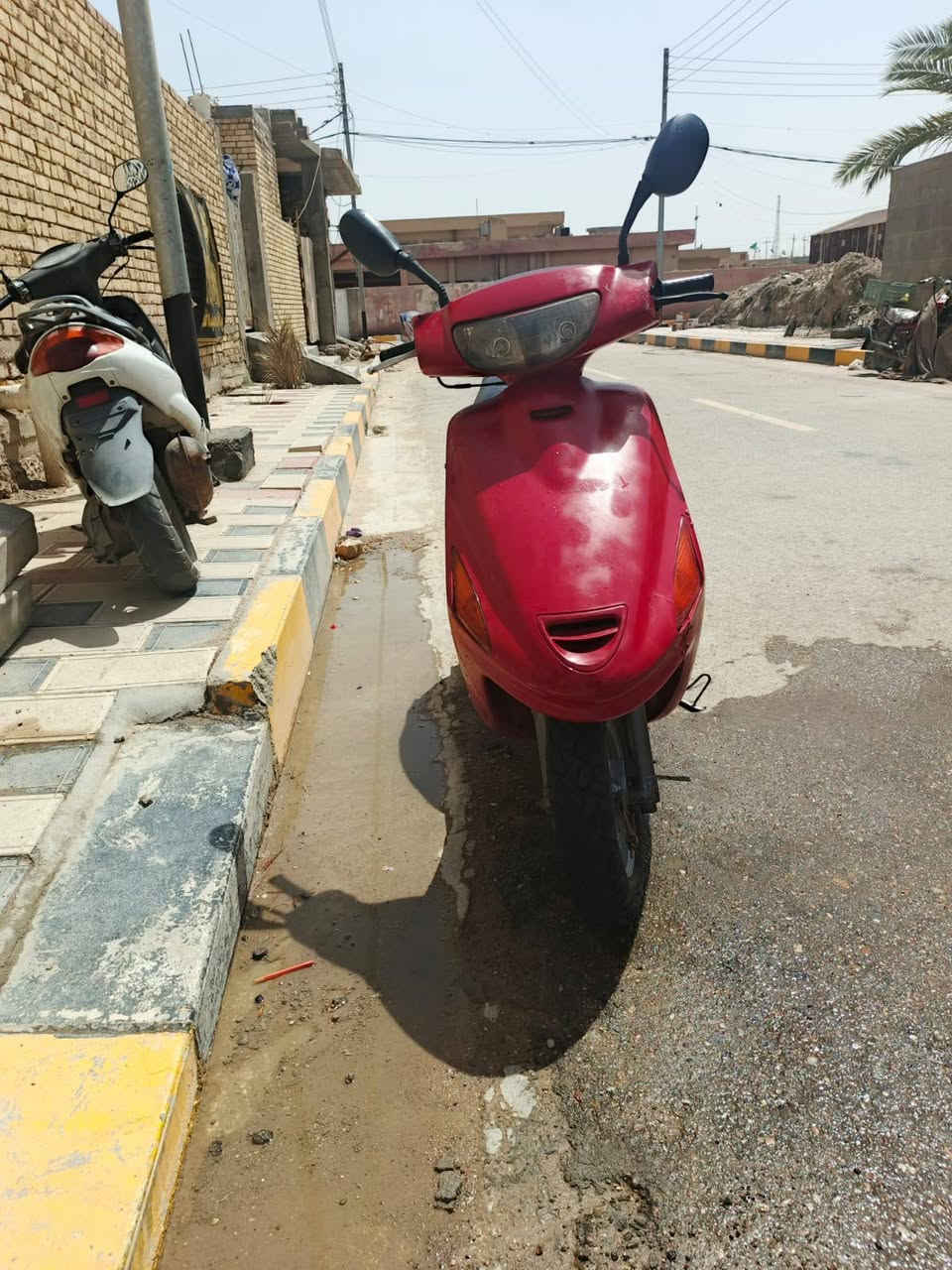 دراجه فراشه للبيع نضيفه  *********** تصال
