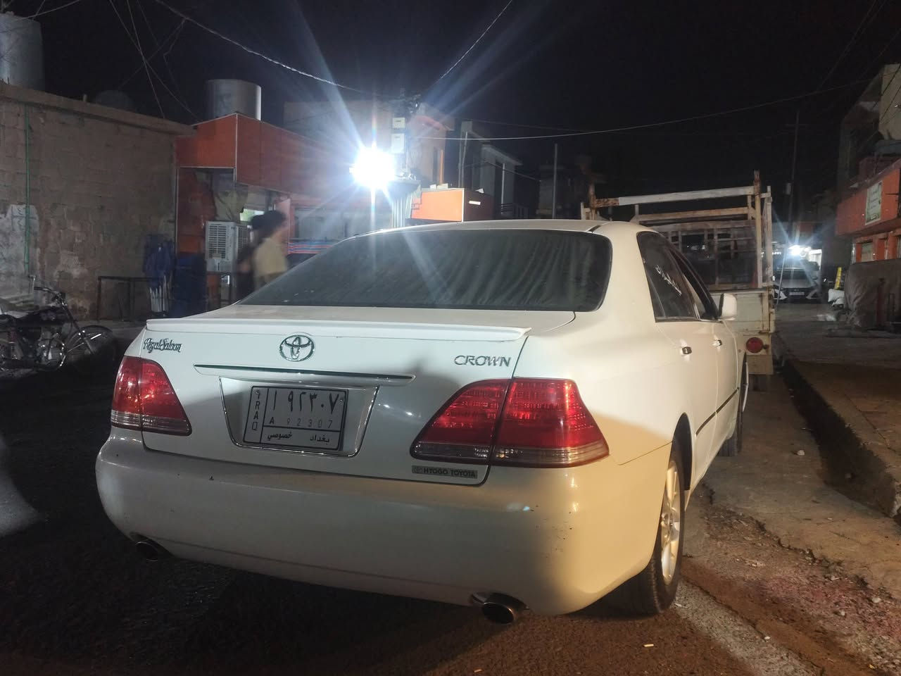 شاهینە موسی 2005 کۆد دار
یەک پارچەی ئەوروپای هەیە 
180 بێ دوکەڵ  
چوار تایە تازەی لەژێرە 
سعری 58  
ژ ***********

