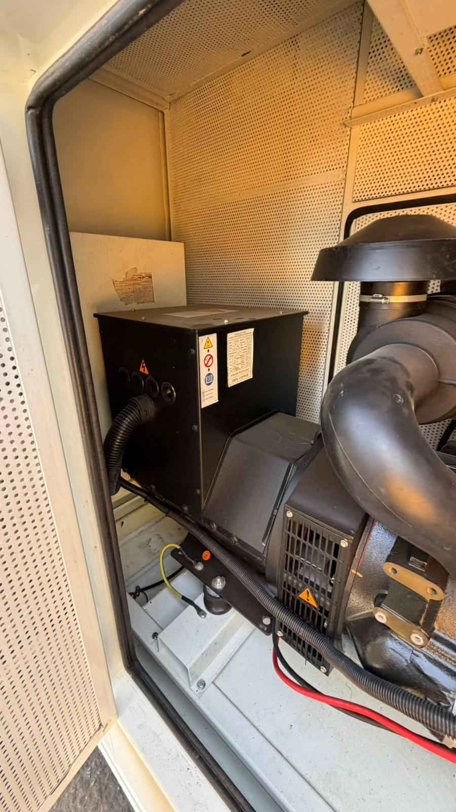 بيركنز 80KVA • ١٠٠٠ ساعة • كاتم صوت