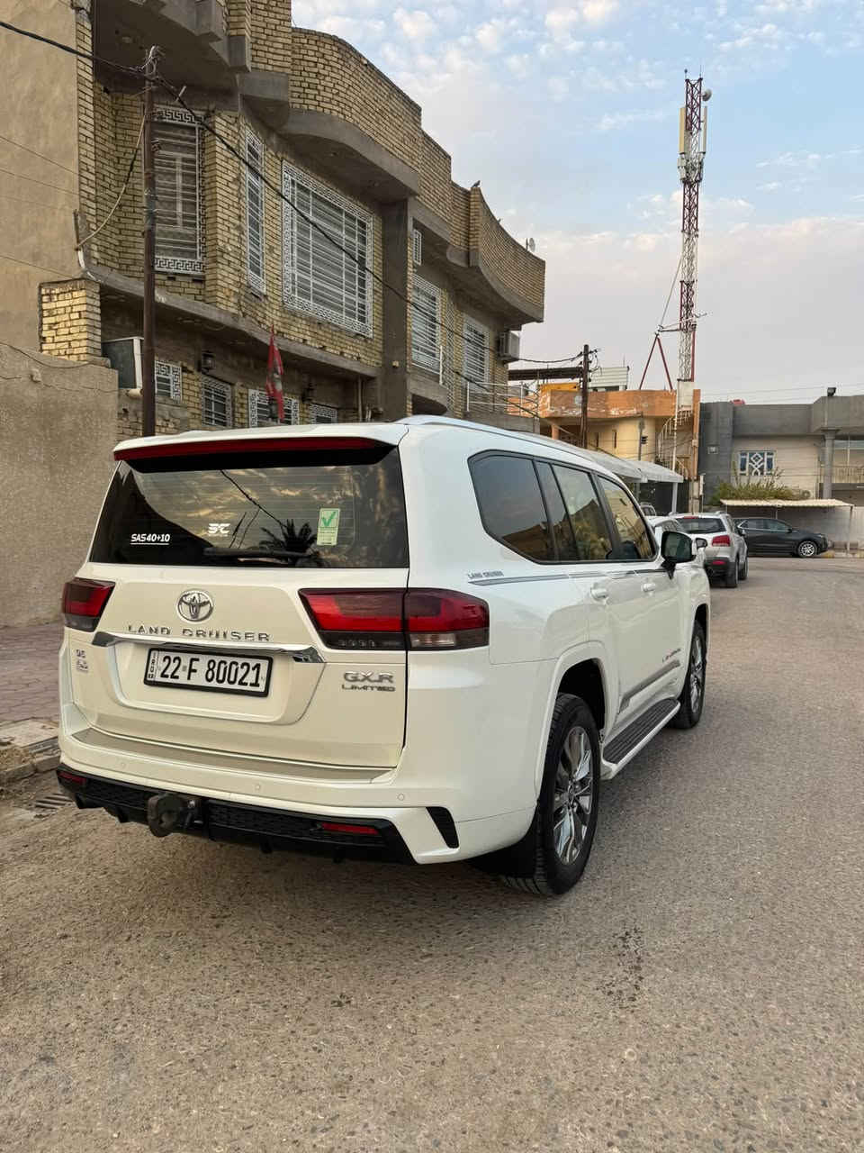 السلام عليكم
للبيع او المراوس 
تويوتا لاندكروزر لمتدد 2023 GXR
فول مواصفات 4 كامرات 
ضمان شركة ساز وبعدها بالضمان 
مكفولة كفالة عامة وجديدة جدا ومغلفة PPF من اول يوم طلعت من الشركة 
ماشية 55 الف كيلو حقيقي 
رقم اربيل الجديد تحويل مباشر 
السعر 655 وبيهة مجال 
للاستفسار ***********
