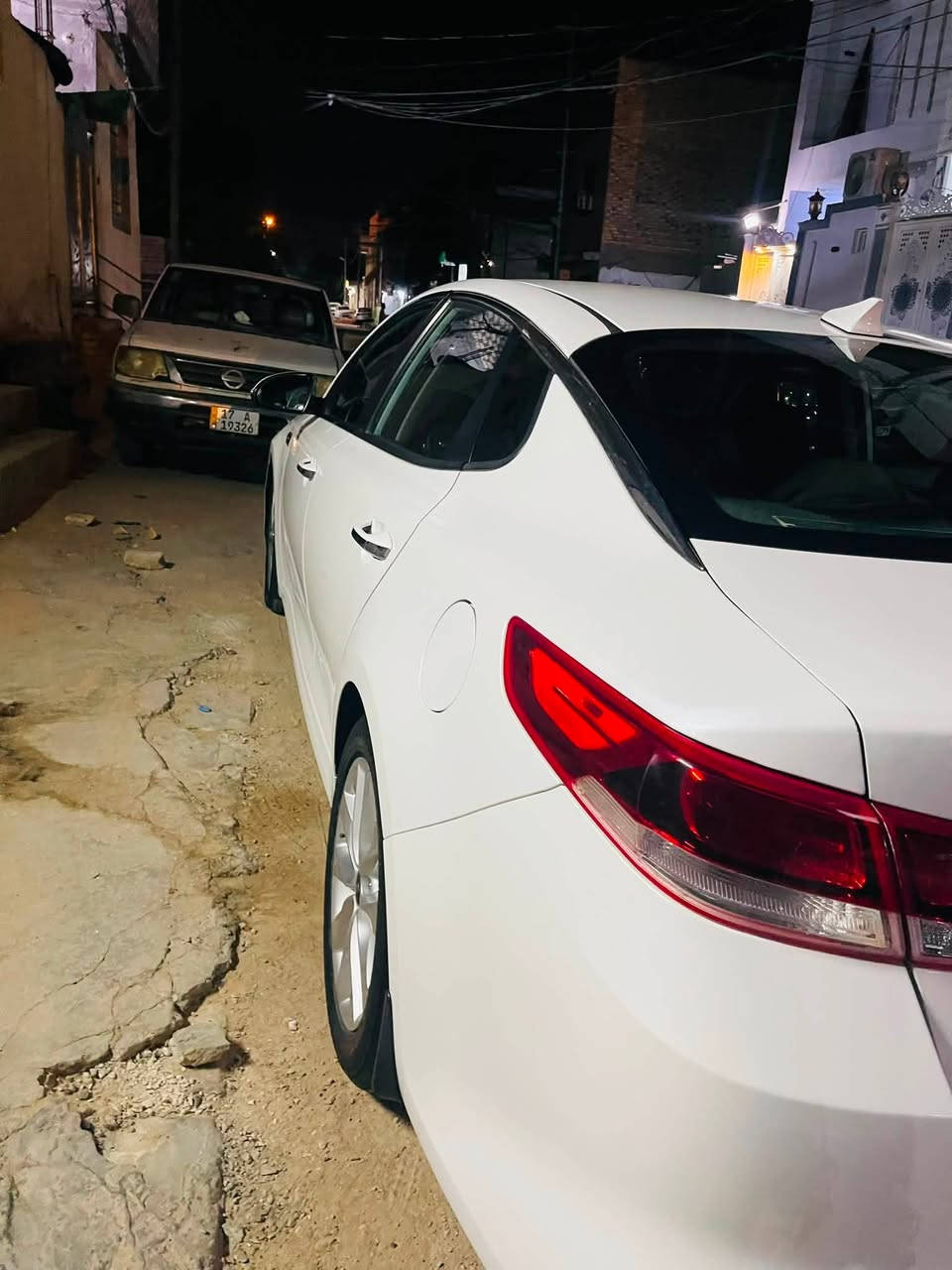 سلام عليكم سياره ابتيما مديل ٢٠١٧فول ما عده الفتحه مريكي بيه بس بنيد وجاملغ الخلفي بس وبيه مكانات باردات سياره نضيفه جدا فول مواصفات بصمه كشنات غزن شايرترحيب تحكمات ستيرن جهتين تبريد تسخين كشنات  شاير بل مري سياره مفوله مواصفات سعر ١١٦وبيه مجال رقم ربيل بسم شركه 
مكان النجف 
***********
