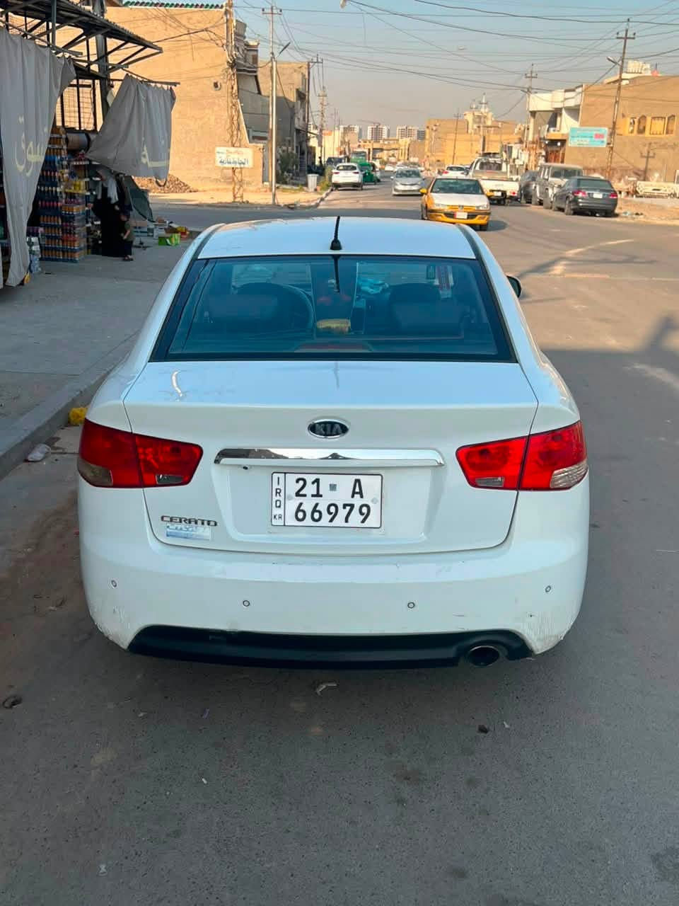 سيراتو ٢٠١٣
نص فول بيه ٣قطع 
صدر جديد تبريد ثلج مكينه كير شرط 
تحويل ثاني يوم
سعر 105 بيه مجال الشراي حك جيه 
سياره عل يديد نضيفه تخبل احلا من صور 
مكان بغداد الغزاليه
***********
