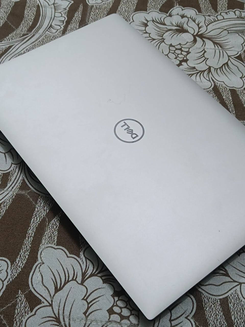 ديل XPS 15 • ٣٢ جيجا رام • GTX 1650