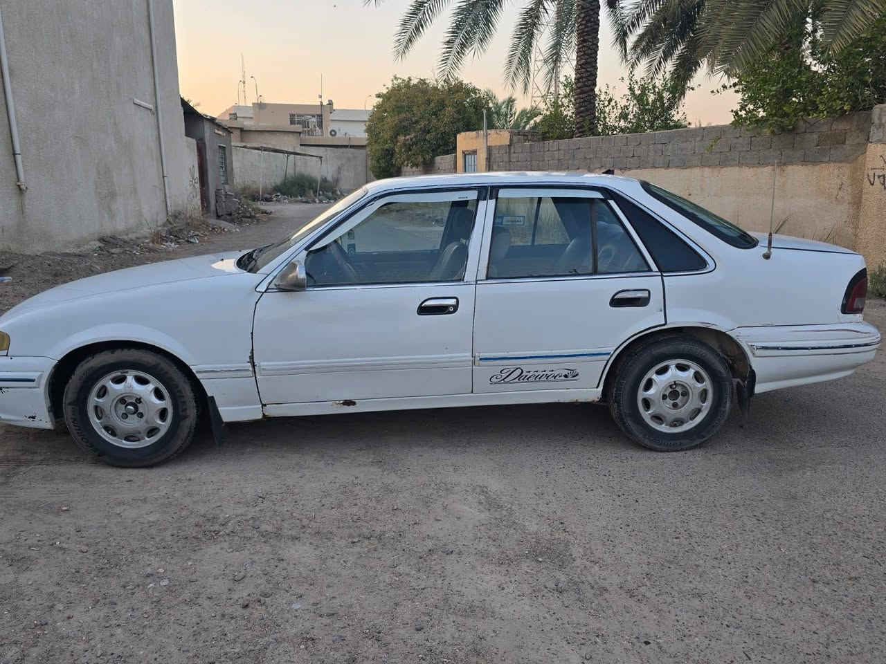 السلام عليكم
سياره للبيع 
دايو برنس رقم بغداد 95 كير محرك اكسل كفاله
مصبوغه حزام
السعر 32 وبيها مجال

للاتصال : ***********
