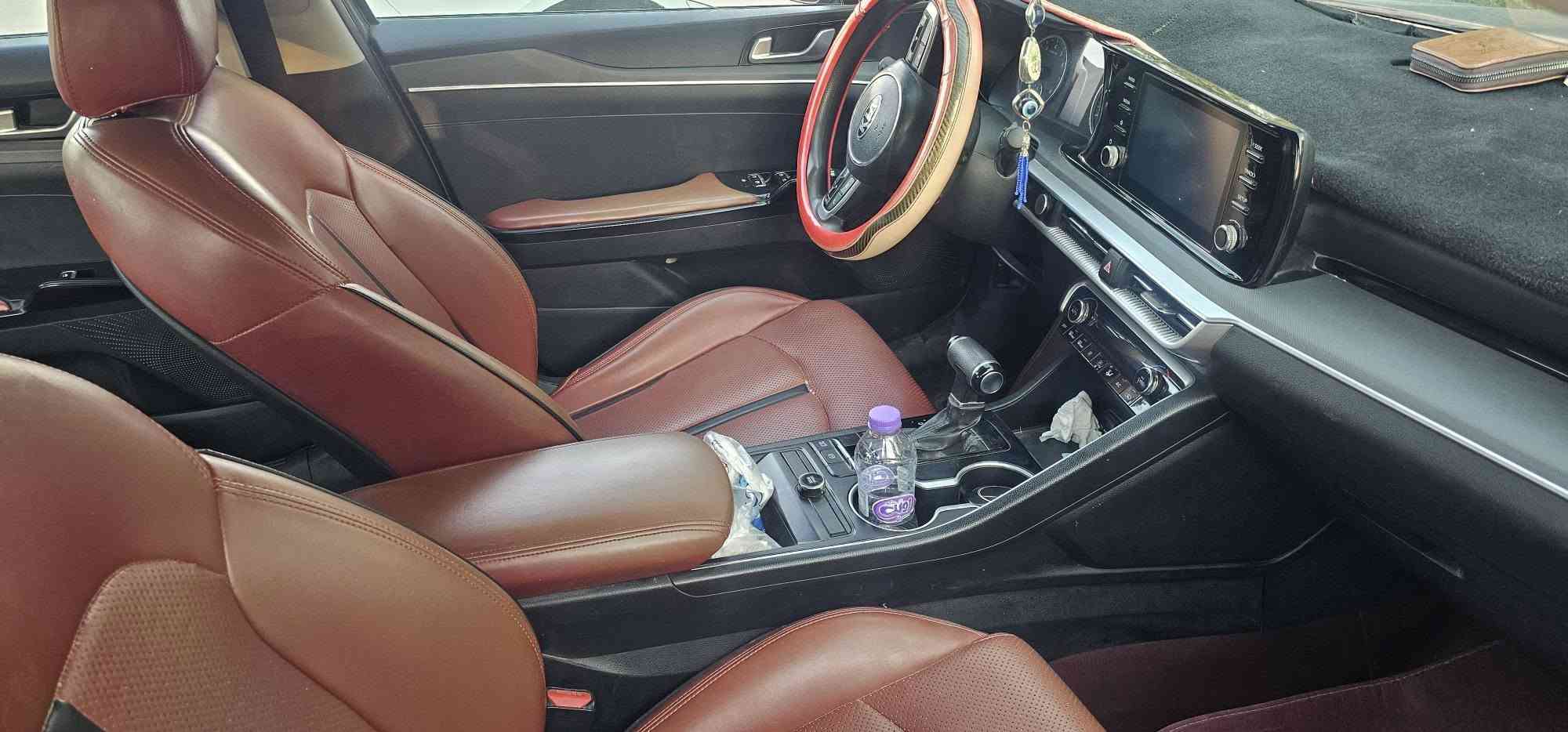 للبيع K5 
#السعر 115

موديل 2021 معوقين سنة 2027 تصير حره 

المكان واسط الزبيدية 

بيه مكانات صبغ ابيع حزام بدون دواخل

***********
***********
