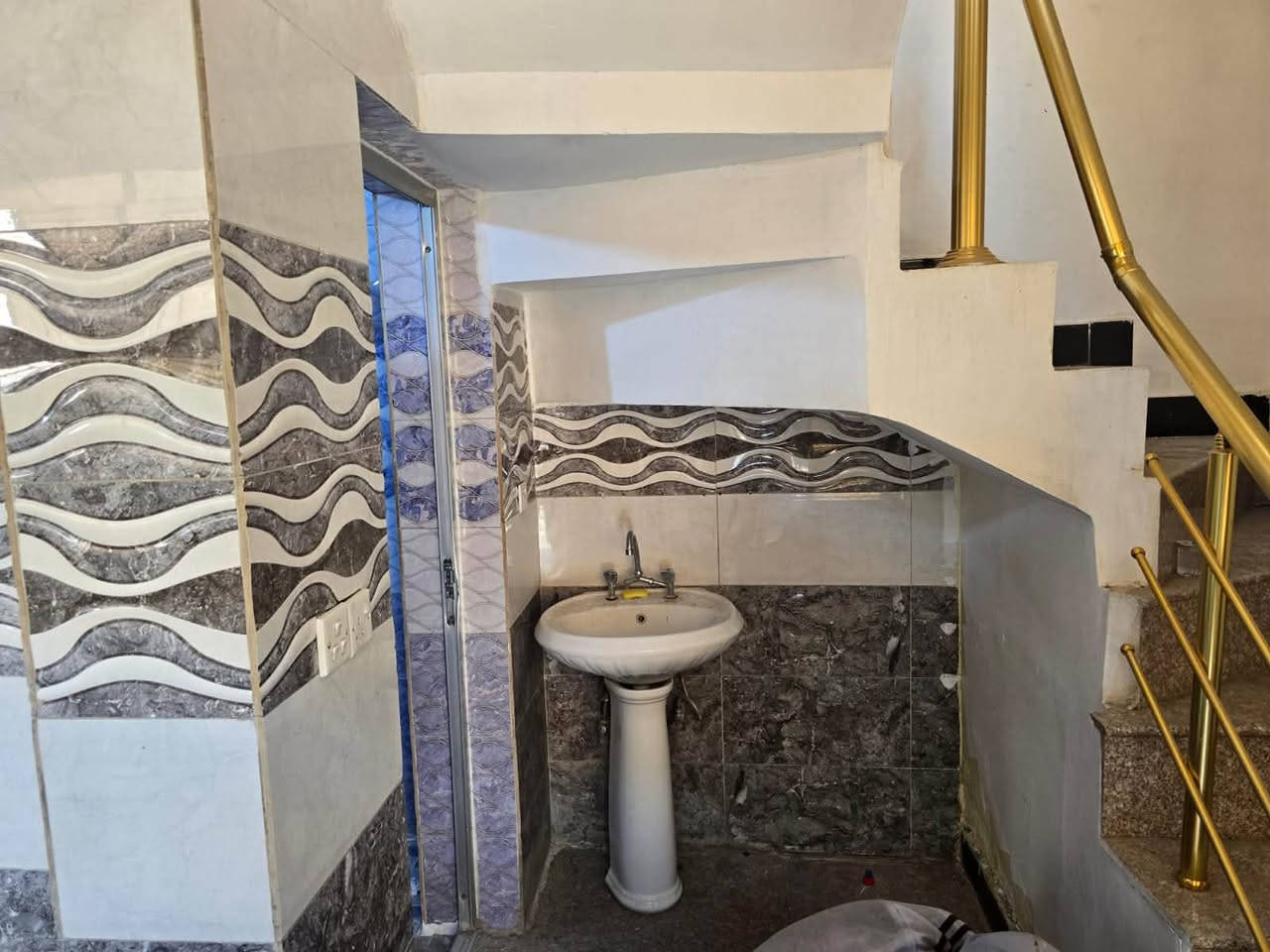 🏠 للإيجار في السيدية

📐 المساحة: 50 متر
🚪 مدخلين
🛏️ غرفتا نوم
🛋️ صالة
🍳 مطبخ
🚿 خدمات
📍 مربع تبوك

📞 للاستفسار: ***********

أرام للاستثمار والتطوير العقاري
