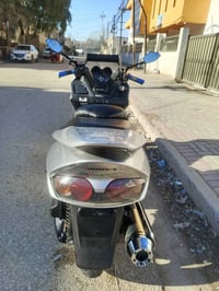 دراجه 06للبيع  نواقص بسيطه بيه  750وبيه مجال بسيط  07734264827